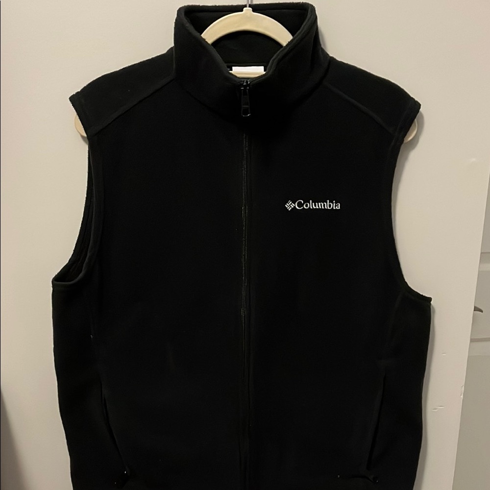 Columbia Black Fleece Vest